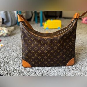 ❤️❤️❤️SOLD❤️❤️❤️Louis Vuitton Boulogne 35